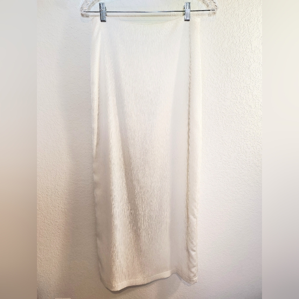 Commense Classic Cream/White Skirt